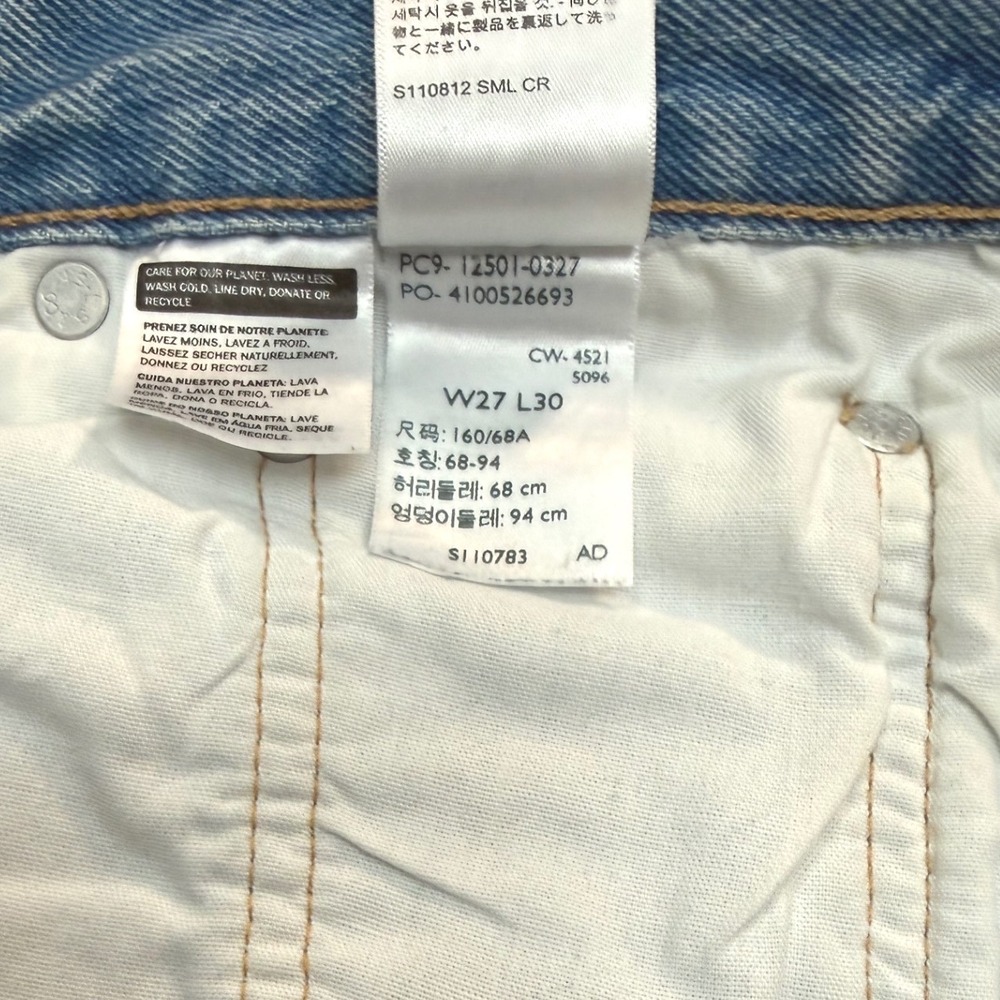 Levis Premium 501 Original Fit Jeans Light Wash Blue Button Fly W27 L30 - Picture 3 of 7